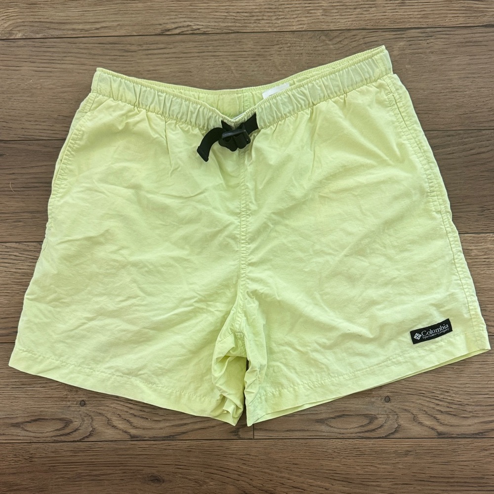 Columbia women’s fluorescent Yellow hiking Shorts